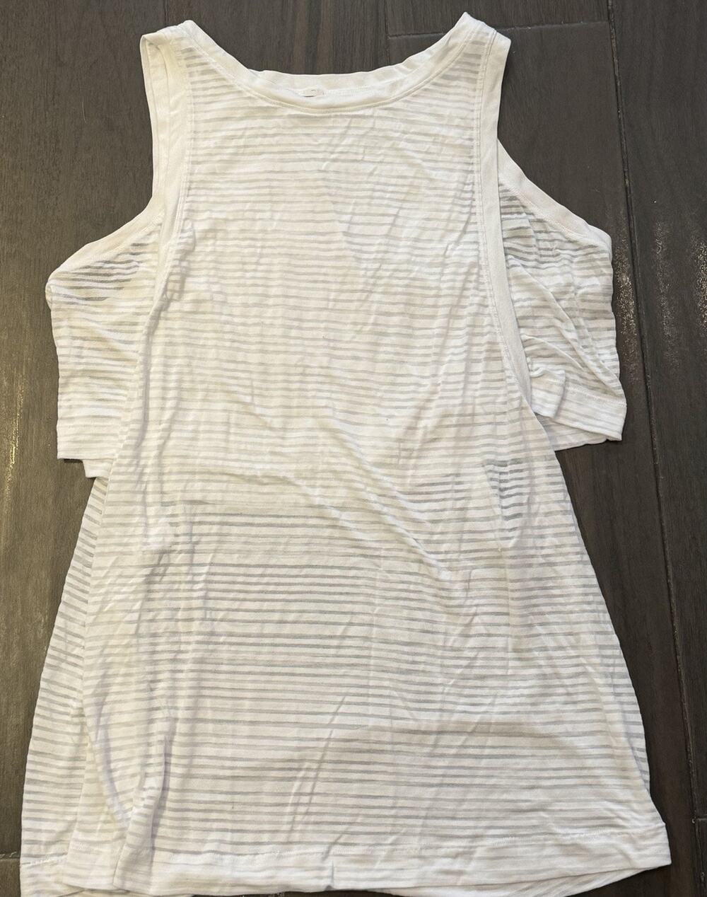 Lululemon Clear And Present Muscle Tank Top Womens 6 White Athleisure Gym Yoga